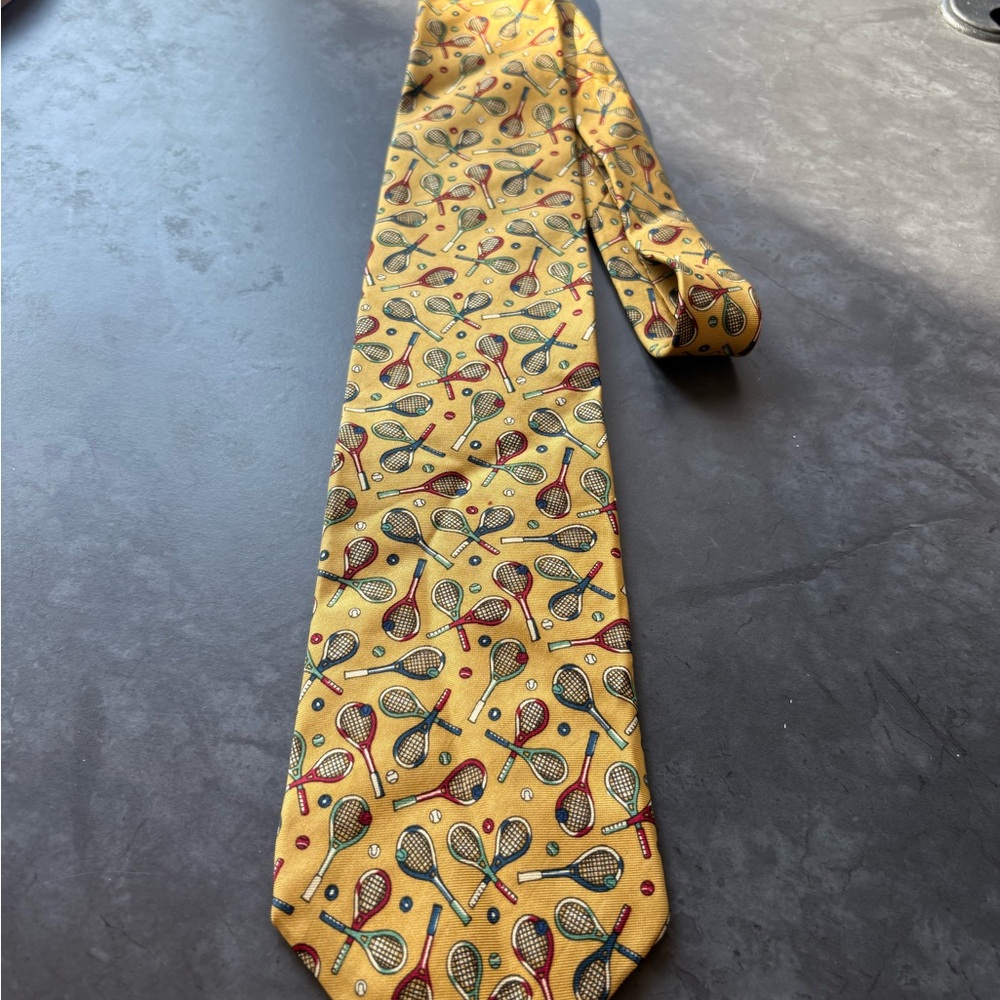 Scott Yellow Tennis Racket Pattern Tie